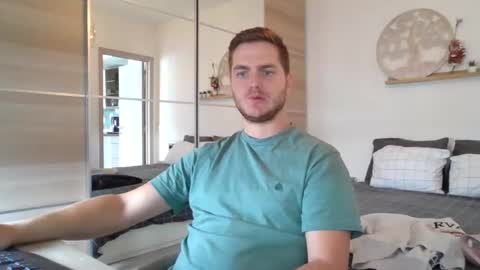 syl092 online show from 10/05/25, 10:35