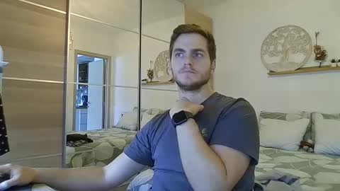 syl092 online show from 11/10/25, 02:05