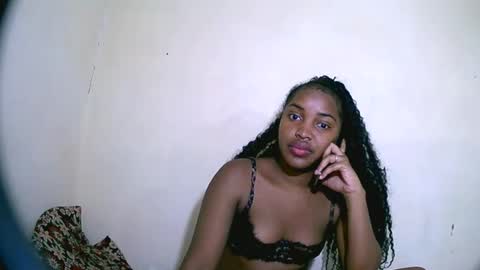 Snapshot of sylviasexy27 chatting on 12/03/24, 04:17 sylviasexy27 online show from 12/03/24, 04:17