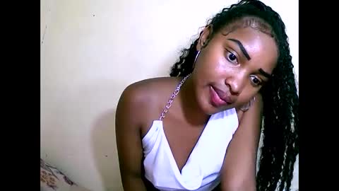 Snapshot of sylviasexy27 chatting on 12/04/24, 11:52 sylviasexy27 online show from 12/04/24, 11:52