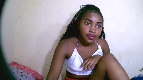 Snapshot of sylviasexy27 chatting on 12/04/24, 02:59 sylviasexy27 online show from 12/04/24, 02:59