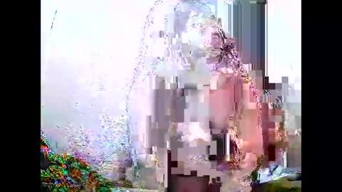 Snapshot of sylviasexy27 chatting on 12/31/24, 07:10 sylviasexy27 online show from 12/31/24, 07:10