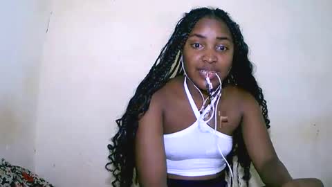 Snapshot of sylviasexy27 chatting on 01/16/25, 06:59 sylviasexy27 online show from 01/16/25, 06:59