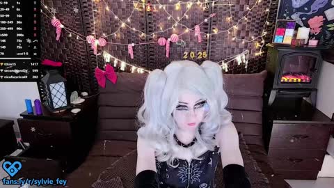 Snapshot of sylvie_fey chatting on 01/01/25, 02:41 Sylvie online show from 01/01/25, 02:41