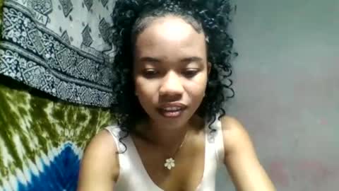 Sylviette online show from 05/27/26, 11:51