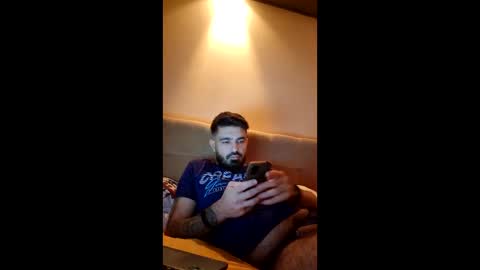 Snapshot of synchr0 chatting on 12/18/25, 09:54 synchr0 online show from 12/18/25, 09:54