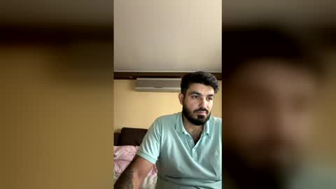 Snapshot of synchr0 chatting on 04/12/26, 12:43 synchr0 online show from 04/12/26, 12:43