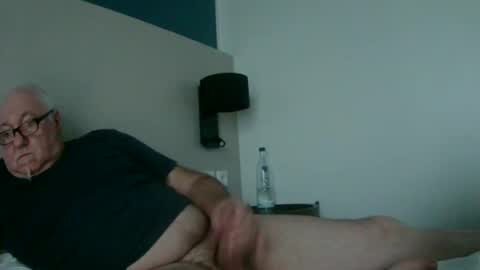 synek65 online show from 01/17/25, 03:43