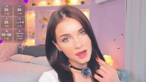 Snapshot of synne_glows chatting on 10/29/25, 07:15 Eva online show from 10/29/25, 07:15