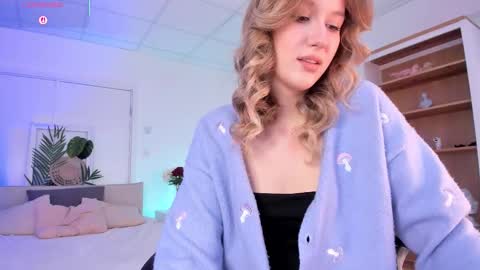 Snapshot of synrix chatting on 10/30/25, 08:16 Ellie online show from 10/30/25, 08:16