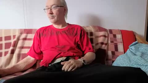 szaszinno6669068 online show from 10/23/25, 07:51