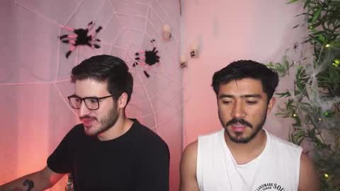 t0ny_wylie online show from 10/18/25, 05:03