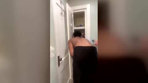 Snapshot of t206659 chatting on 03/06/26, 07:21 t206659 online show from 03/06/26, 07:21