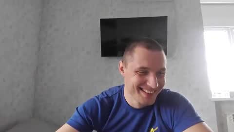 Den online show from 04/10/26, 07:02