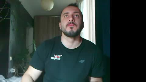 Huracane online show from 05/26/26, 04:14