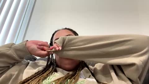 t_princess_t online show from 12/17/24, 08:43