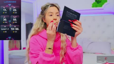 Snapshot of taahiraarabian chatting on 01/08/25, 01:09 Arianna online show from 01/08/25, 01:09