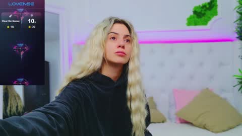 Snapshot of taahiraarabian chatting on 01/09/25, 01:24 Arianna online show from 01/09/25, 01:24