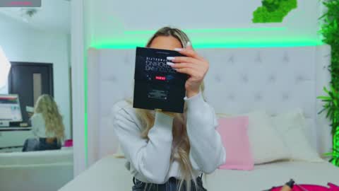 Snapshot of taahiraarabian chatting on 01/23/25, 01:24 Arianna online show from 01/23/25, 01:24