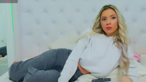 Snapshot of taahiraarabian chatting on 01/23/25, 04:48 Arianna online show from 01/23/25, 04:48