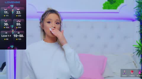 Snapshot of taahiraarabian chatting on 02/04/25, 03:57 Arianna online show from 02/04/25, 03:57