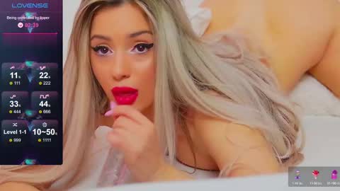 Snapshot of taahiraarabian chatting on 02/14/25, 04:41 Arianna online show from 02/14/25, 04:41