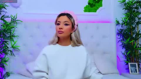 Snapshot of taahiraarabian chatting on 10/01/25, 12:33 Arianna online show from 10/01/25, 12:33