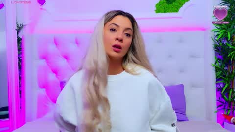 Arianna online show from 12/19/25, 02:35