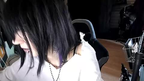 Snapshot of tabethashempert chatting on 02/15/26, 11:19 Lina online show from 02/15/26, 11:19