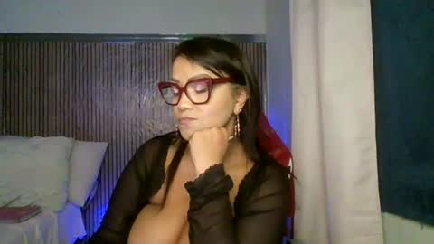 yameil online show from 07/11/26, 11:35