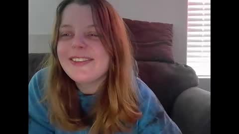 Snapshot of tacyluxe chatting on 04/20/26, 12:02 tacyluxe online show from 04/20/26, 12:02
