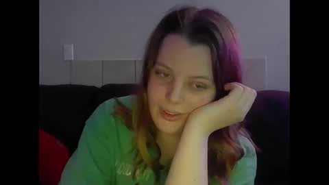 Snapshot of tacyluxe chatting on 05/18/26, 04:29 tacyluxe online show from 05/18/26, 04:29