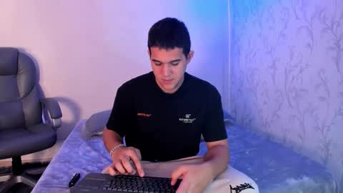 tadeo_vega online show from 02/04/26, 03:23