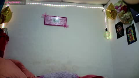   3 online show from 03/12/25, 09:55