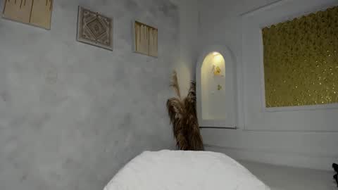 Tahira online show from 10/14/25, 08:53