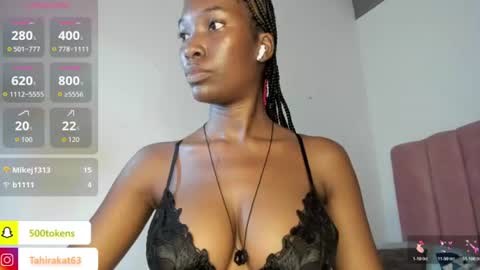Snapshot of tahira_21 chatting on 06/11/26, 08:18 Tahira online show from 06/11/26, 08:18