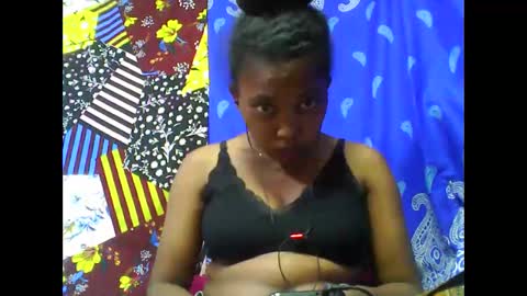 tahiriniah online show from 11/07/25, 04:01