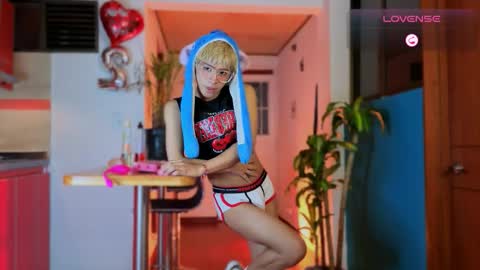 taichi online show from 12/19/25, 06:20