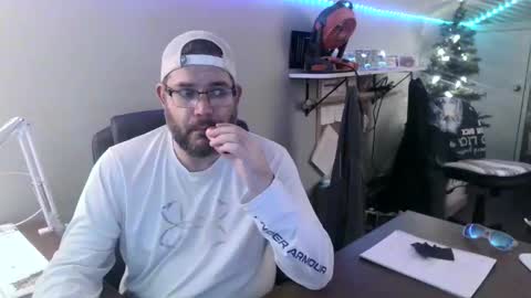 Snapshot of taintnuzzler_13 chatting on 12/04/24, 12:52 TaintNuzzler online show from 12/04/24, 12:52