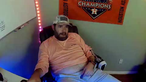 Snapshot of taintnuzzler_13 chatting on 01/14/25, 10:12 TaintNuzzler online show from 01/14/25, 10:12