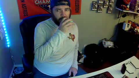 Snapshot of taintnuzzler_13 chatting on 02/01/25, 09:43 TaintNuzzler online show from 02/01/25, 09:43