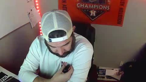 Snapshot of taintnuzzler_13 chatting on 02/09/25, 07:05 TaintNuzzler online show from 02/09/25, 07:05