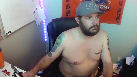 Snapshot of taintnuzzler_13 chatting on 02/11/25, 09:42 TaintNuzzler online show from 02/11/25, 09:42