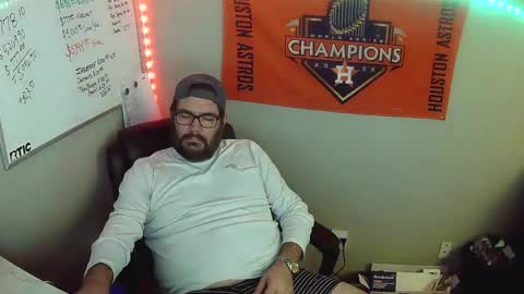 Snapshot of taintnuzzler_13 chatting on 02/13/25, 12:46 TaintNuzzler online show from 02/13/25, 12:46