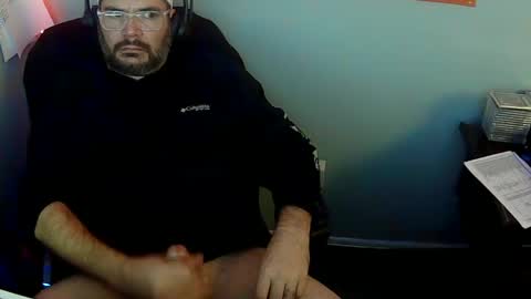 Snapshot of taintnuzzler_13 chatting on 02/20/25, 12:19 TaintNuzzler online show from 02/20/25, 12:19