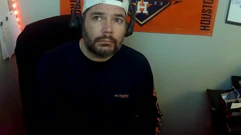 Snapshot of taintnuzzler_13 chatting on 02/21/25, 07:01 TaintNuzzler online show from 02/21/25, 07:01