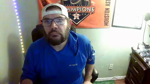 Snapshot of taintnuzzler_13 chatting on 09/11/25, 10:26 TaintNuzzler online show from 09/11/25, 10:26