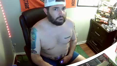 Snapshot of taintnuzzler_13 chatting on 09/16/25, 09:10 TaintNuzzler online show from 09/16/25, 09:10