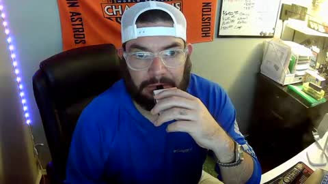 Snapshot of taintnuzzler_13 chatting on 09/24/25, 05:00 TaintNuzzler online show from 09/24/25, 05:00