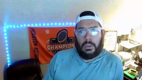 Snapshot of taintnuzzler_13 chatting on 09/24/25, 06:44 TaintNuzzler online show from 09/24/25, 06:44